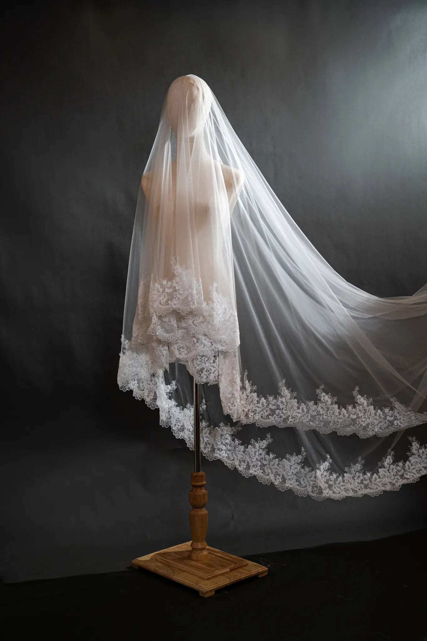 Timeless Scalloped Lace Edge Cathedral Mantilla Bridal Veil