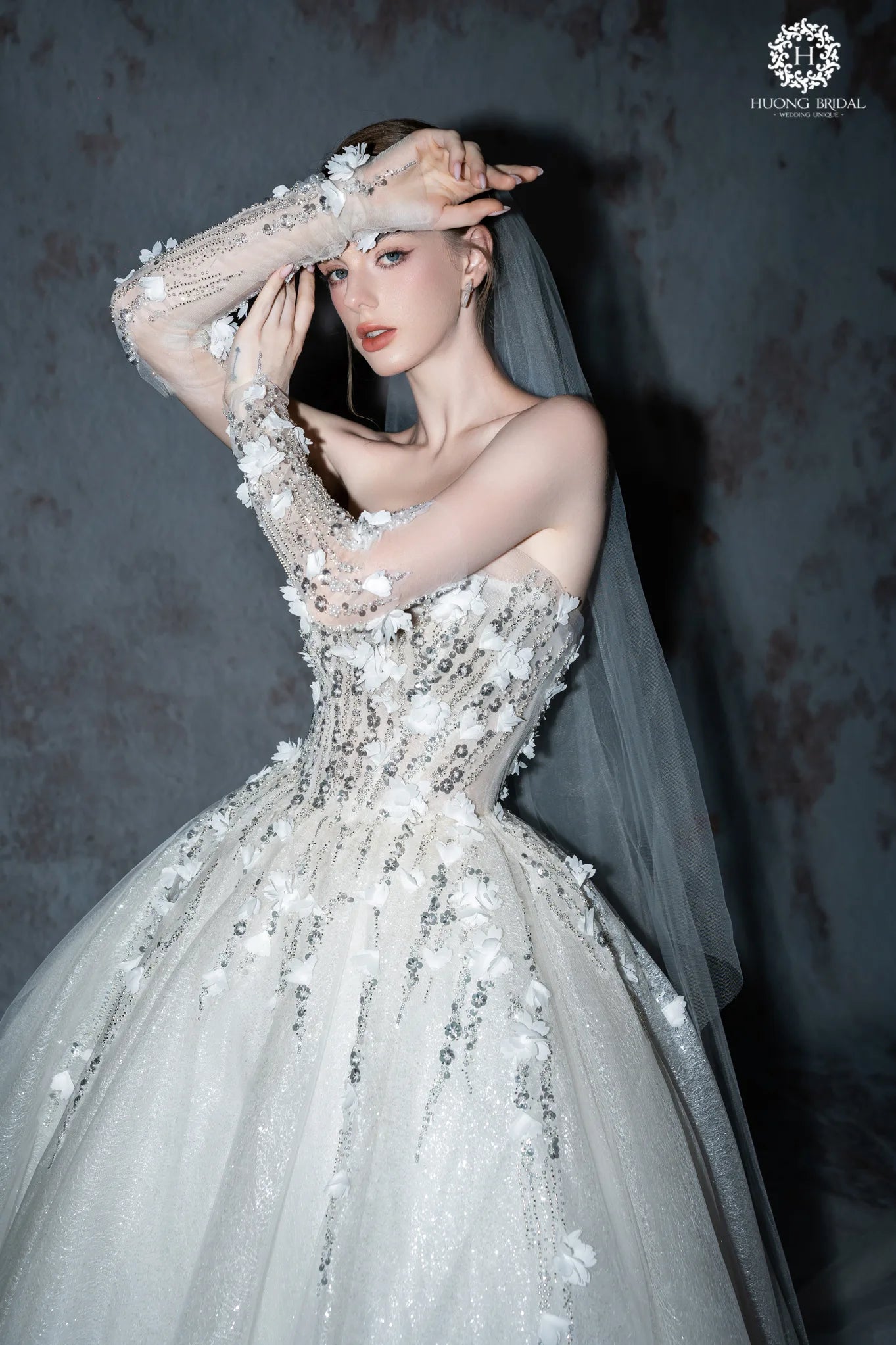 L06: Glittering Grandeur: The Star-Dust Ballgown of Your Dreams