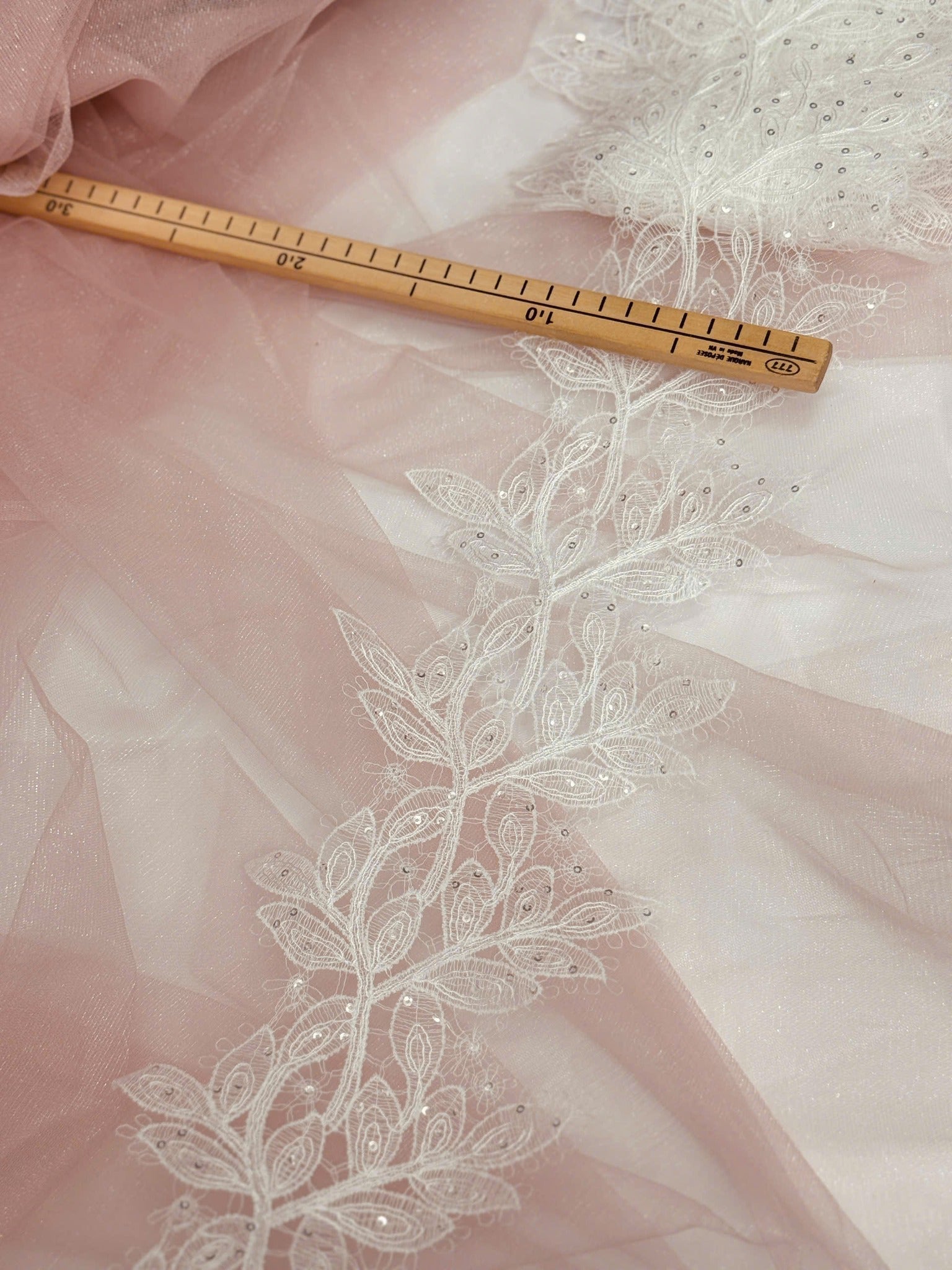 V1: Floral Lace Edge Bridal Veil