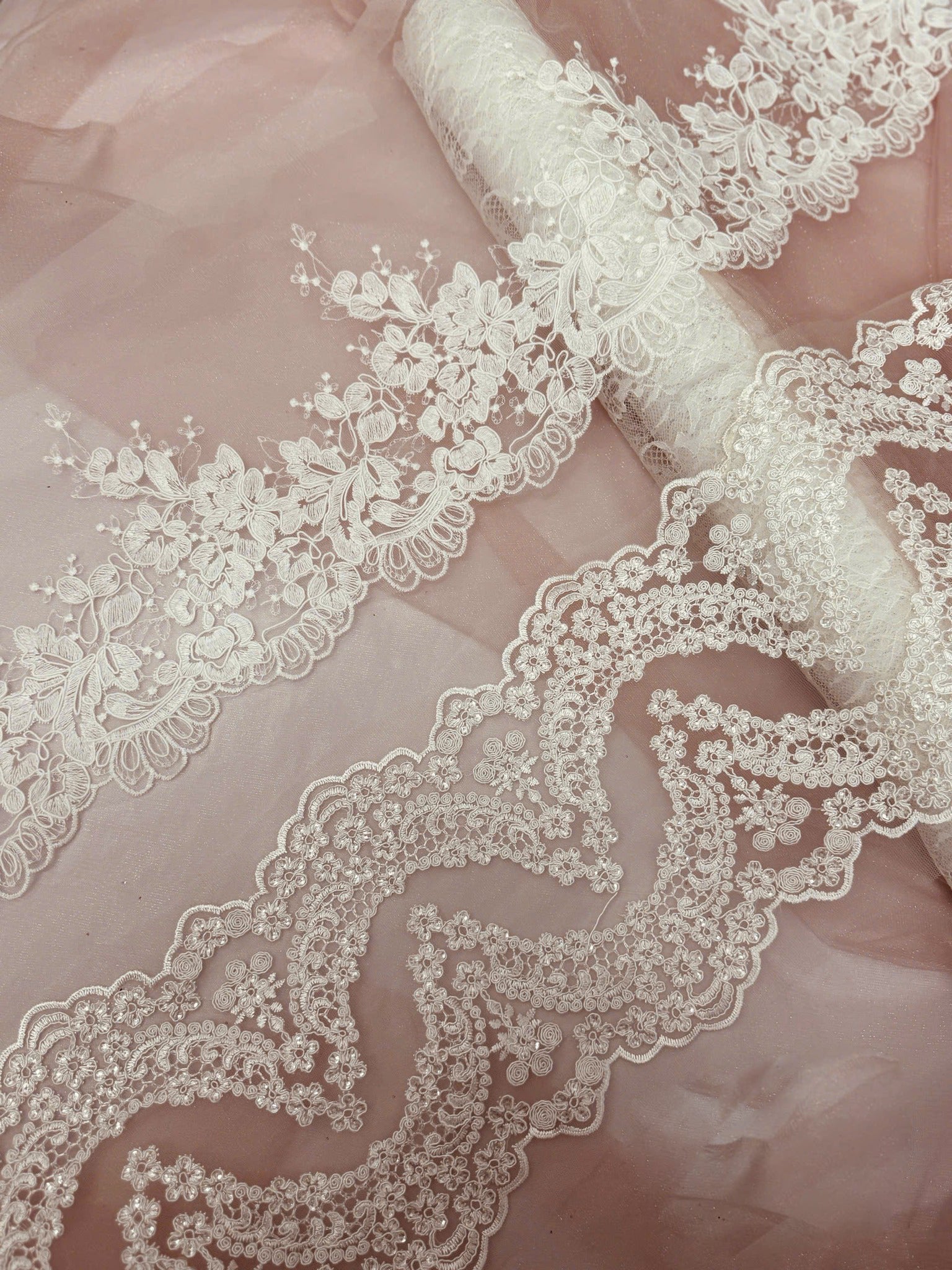 V1: Floral Lace Edge Bridal Veil