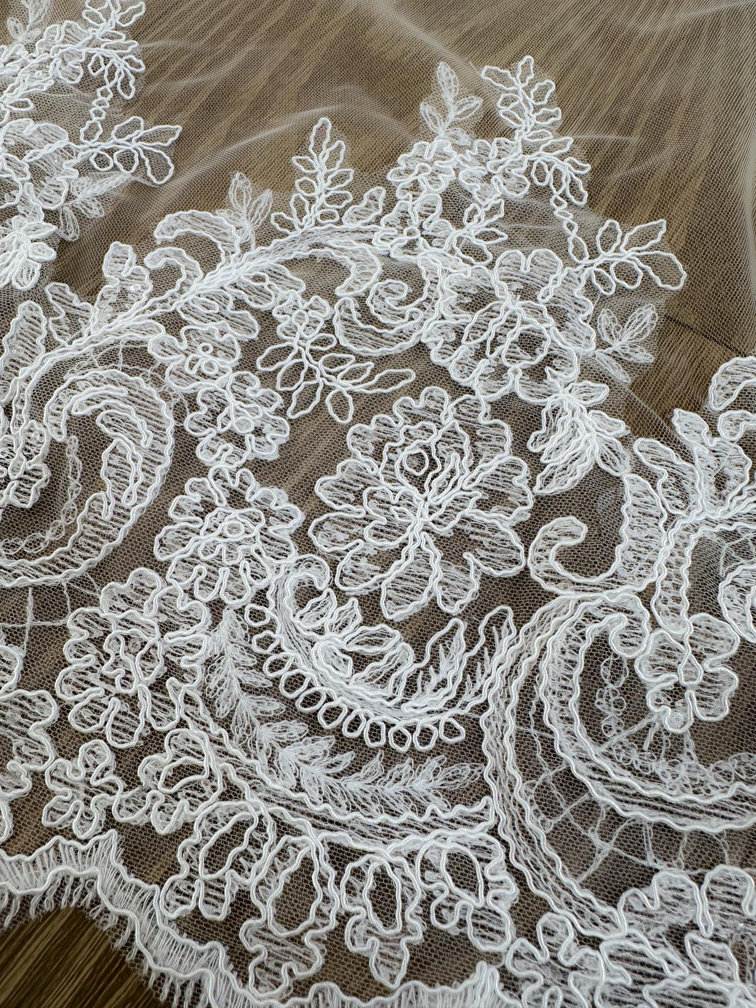 Royal Cathedral Mantilla Wedding Veil, Scalloped Lace Border