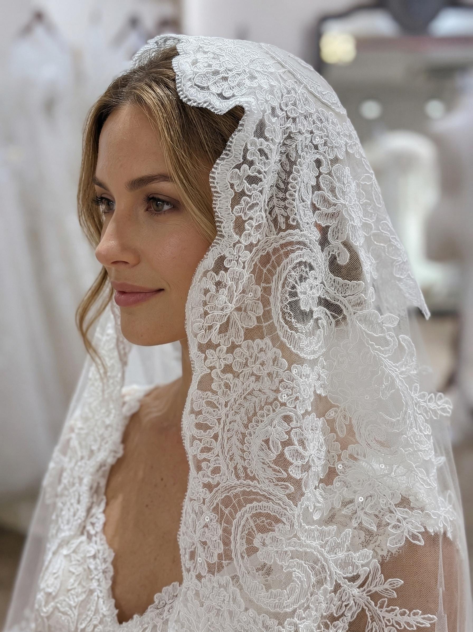 Royal Cathedral Mantilla Wedding Veil, Scalloped Lace Border