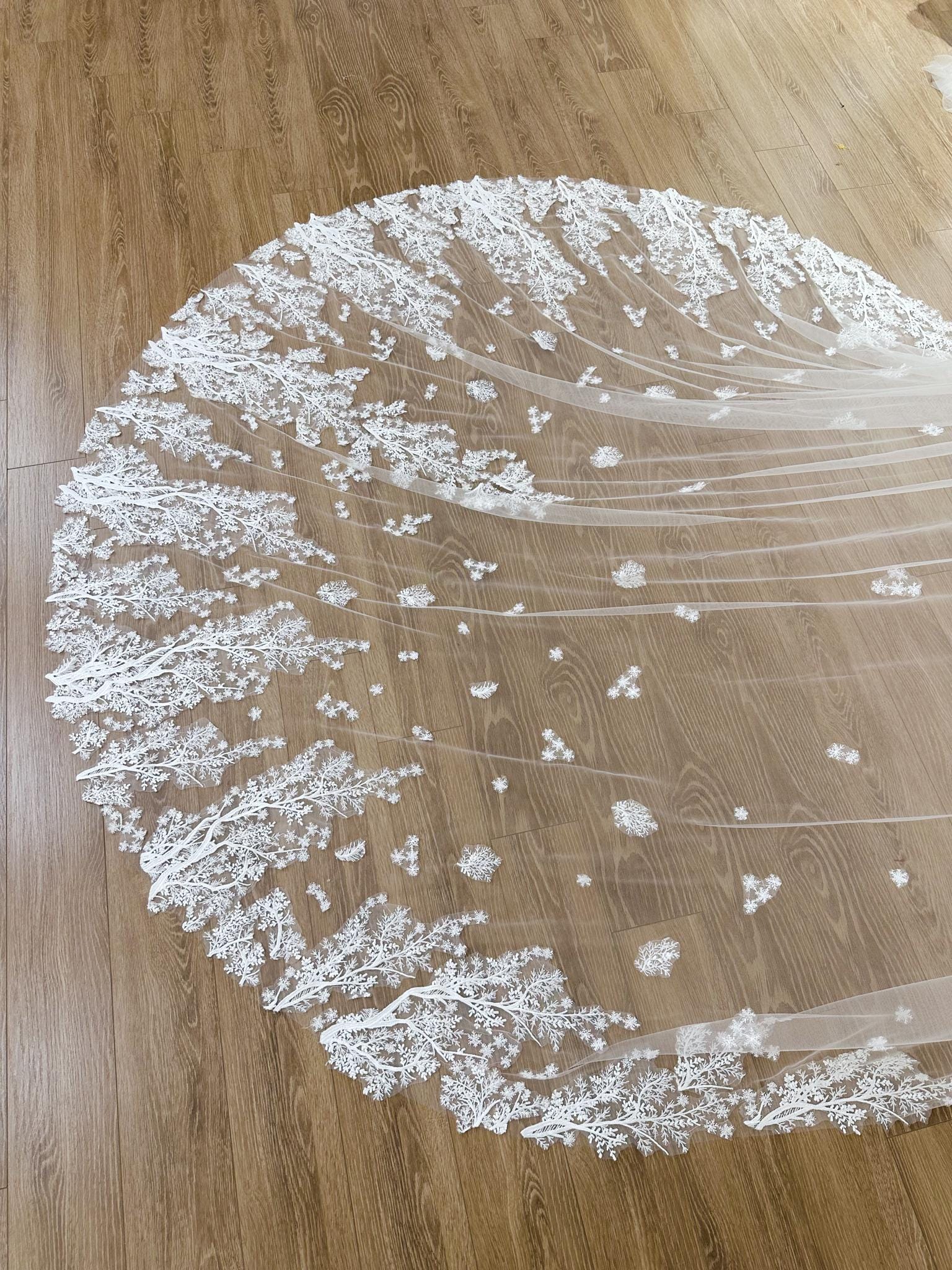 Royal Cathedral Floral Vine Lace Bridal Veil