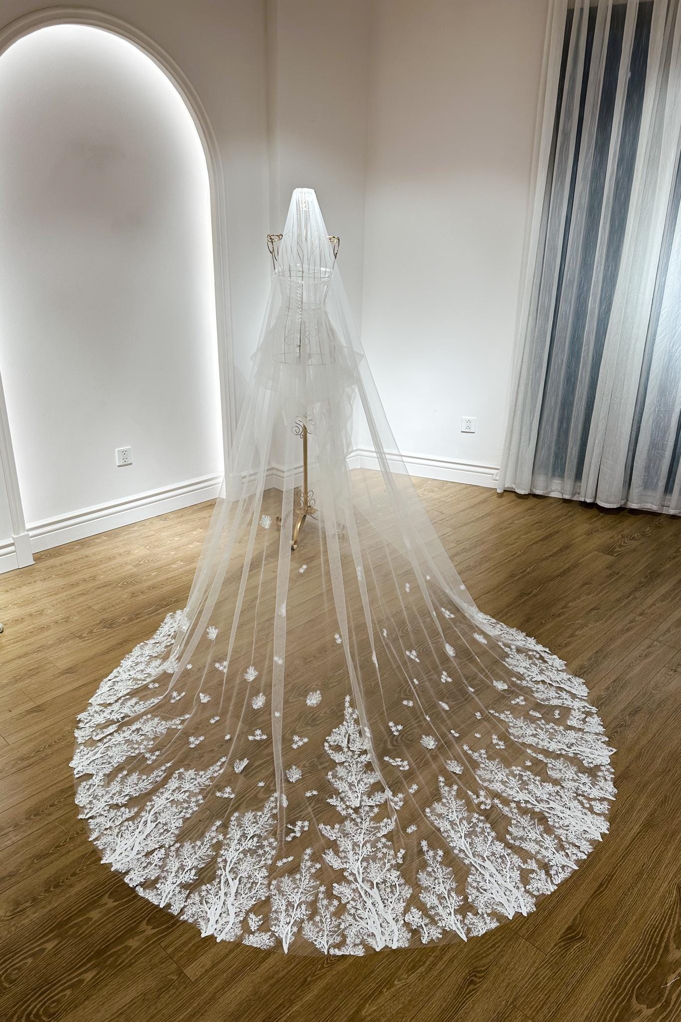 Royal Cathedral Floral Vine Lace Bridal Veil