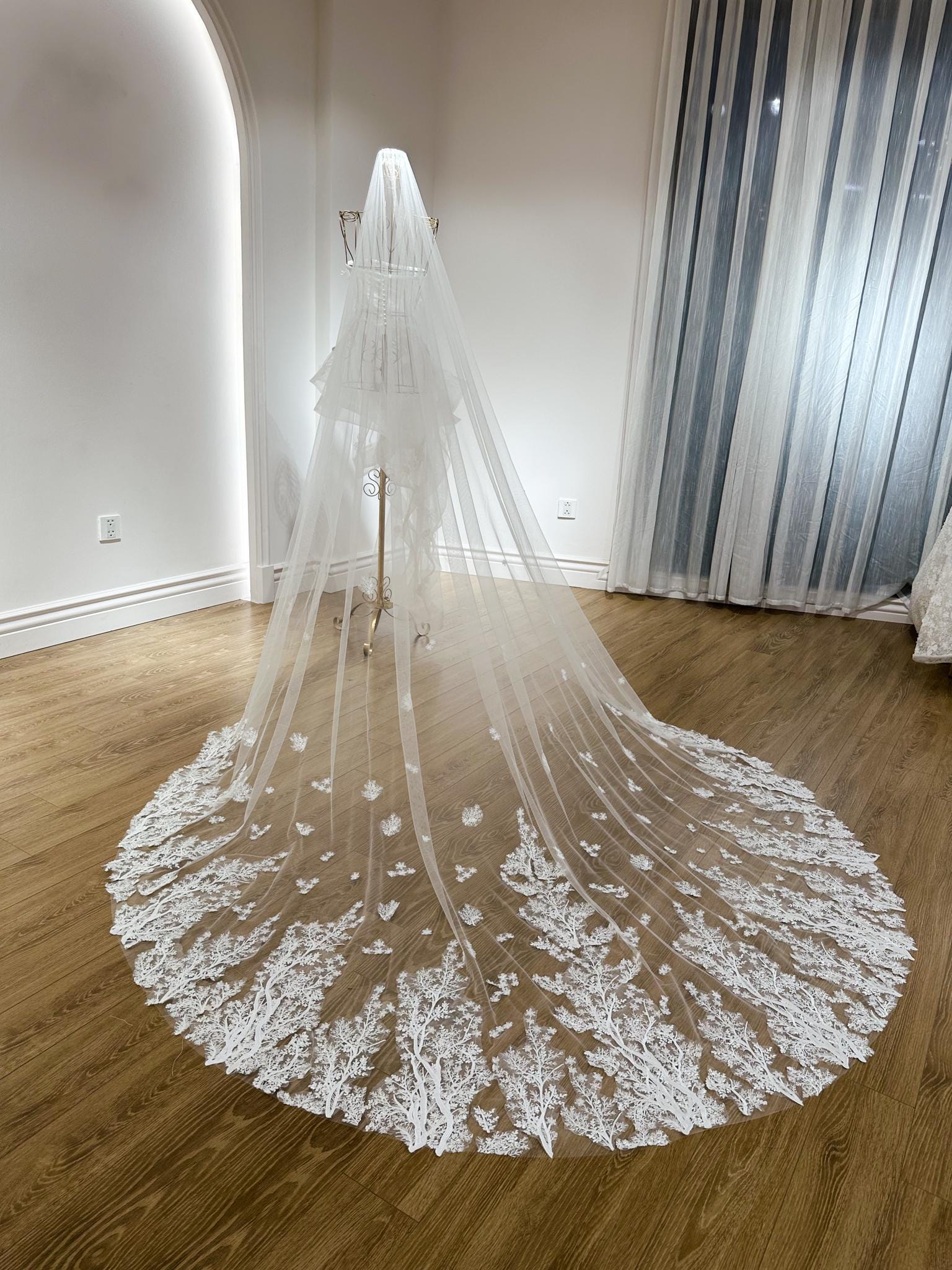 Royal Cathedral Floral Vine Lace Bridal Veil