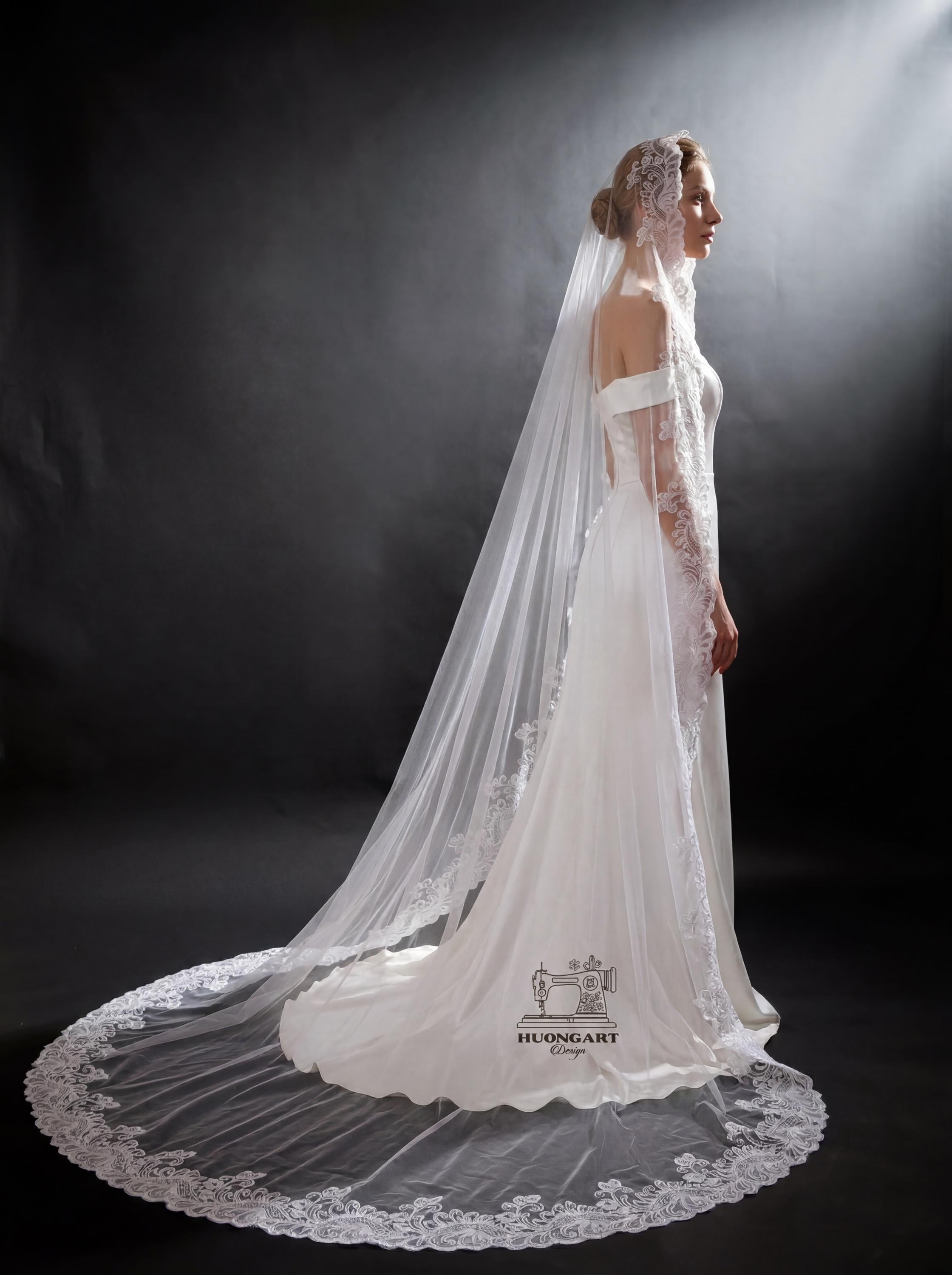 Baroque Lace Mantilla Wedding Veil – Wide Scalloped Cathedral