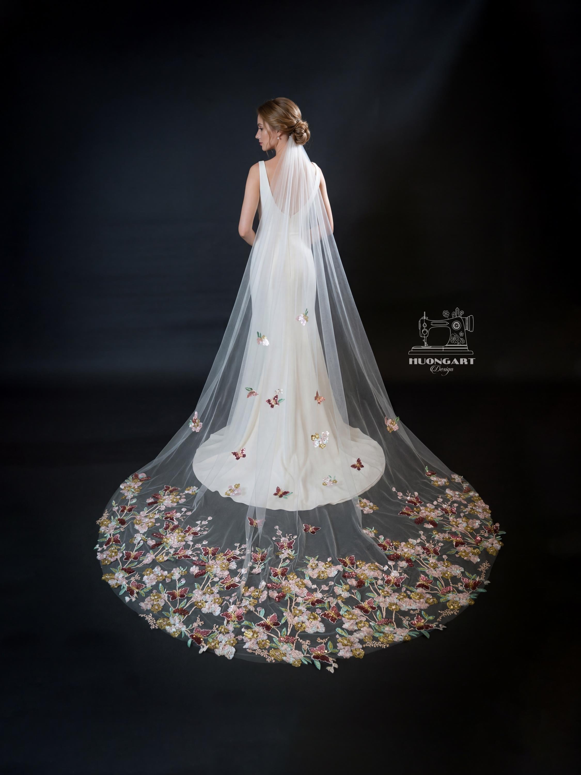 3D Floral & Wildflower Embroidered Veil with Colorful Butterflies