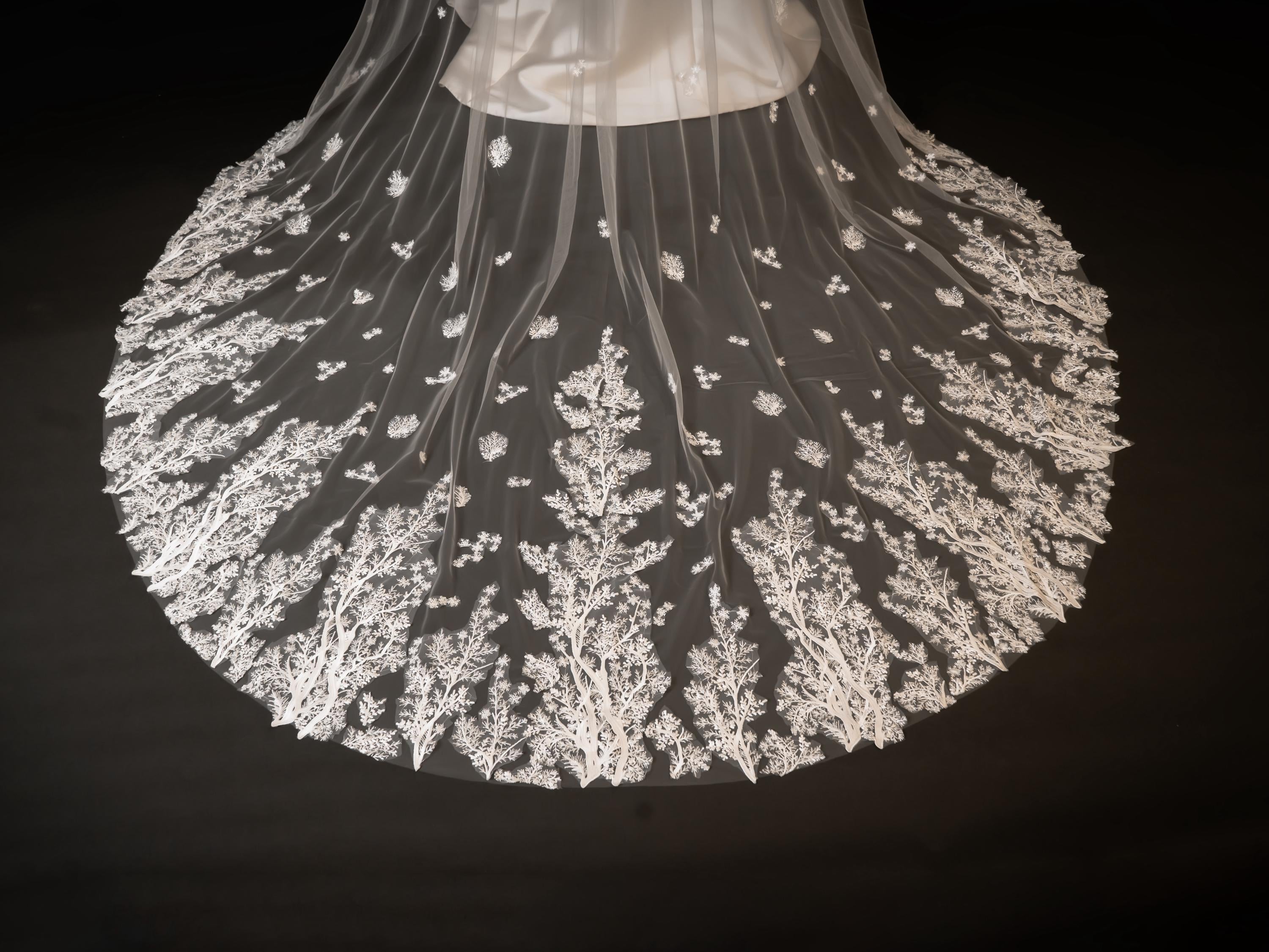 Botanical Branch Lace Bridal Veil | Woodland Cathedral Drop
