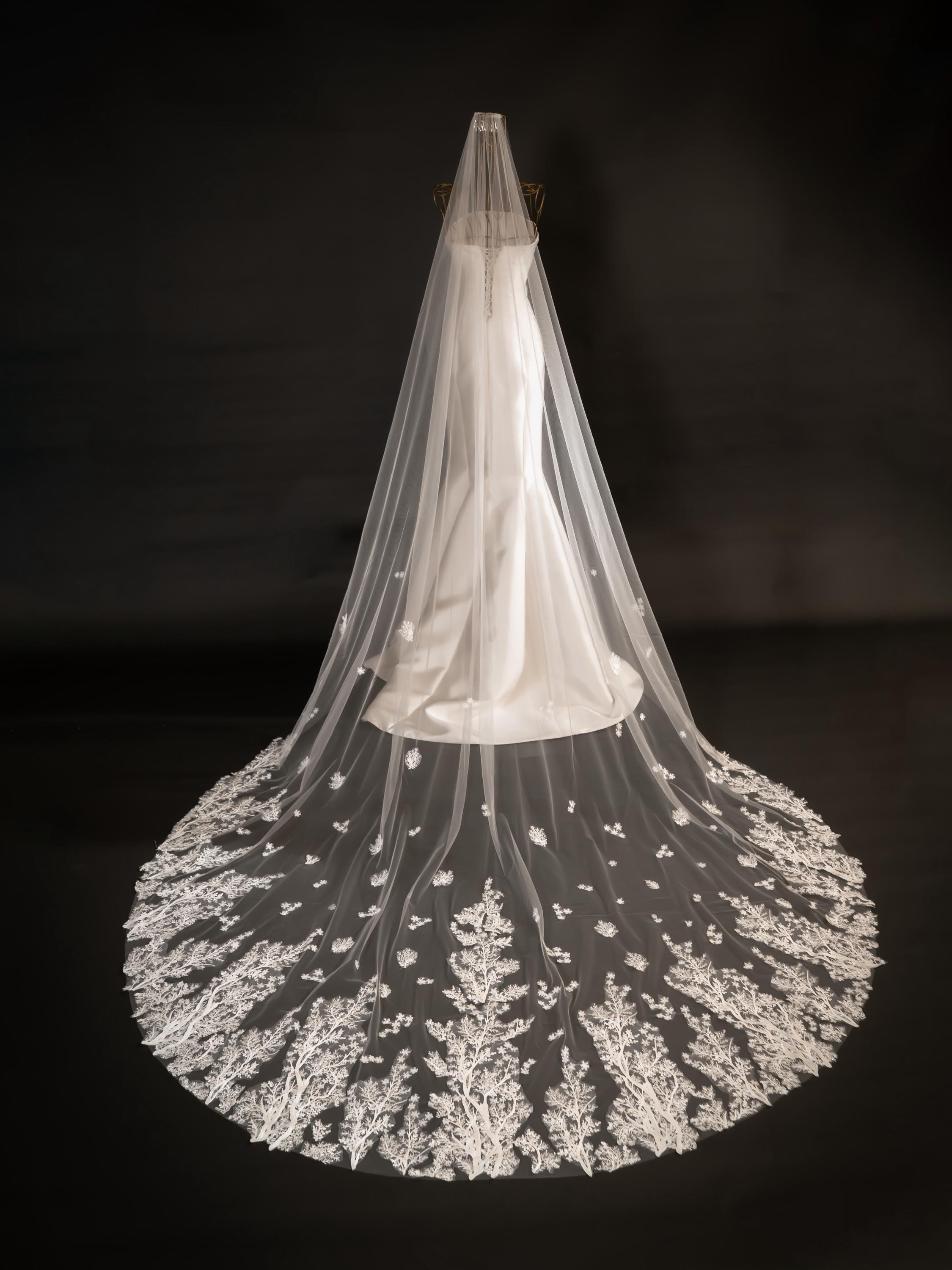 Botanical Branch Lace Bridal Veil | Woodland Cathedral Drop