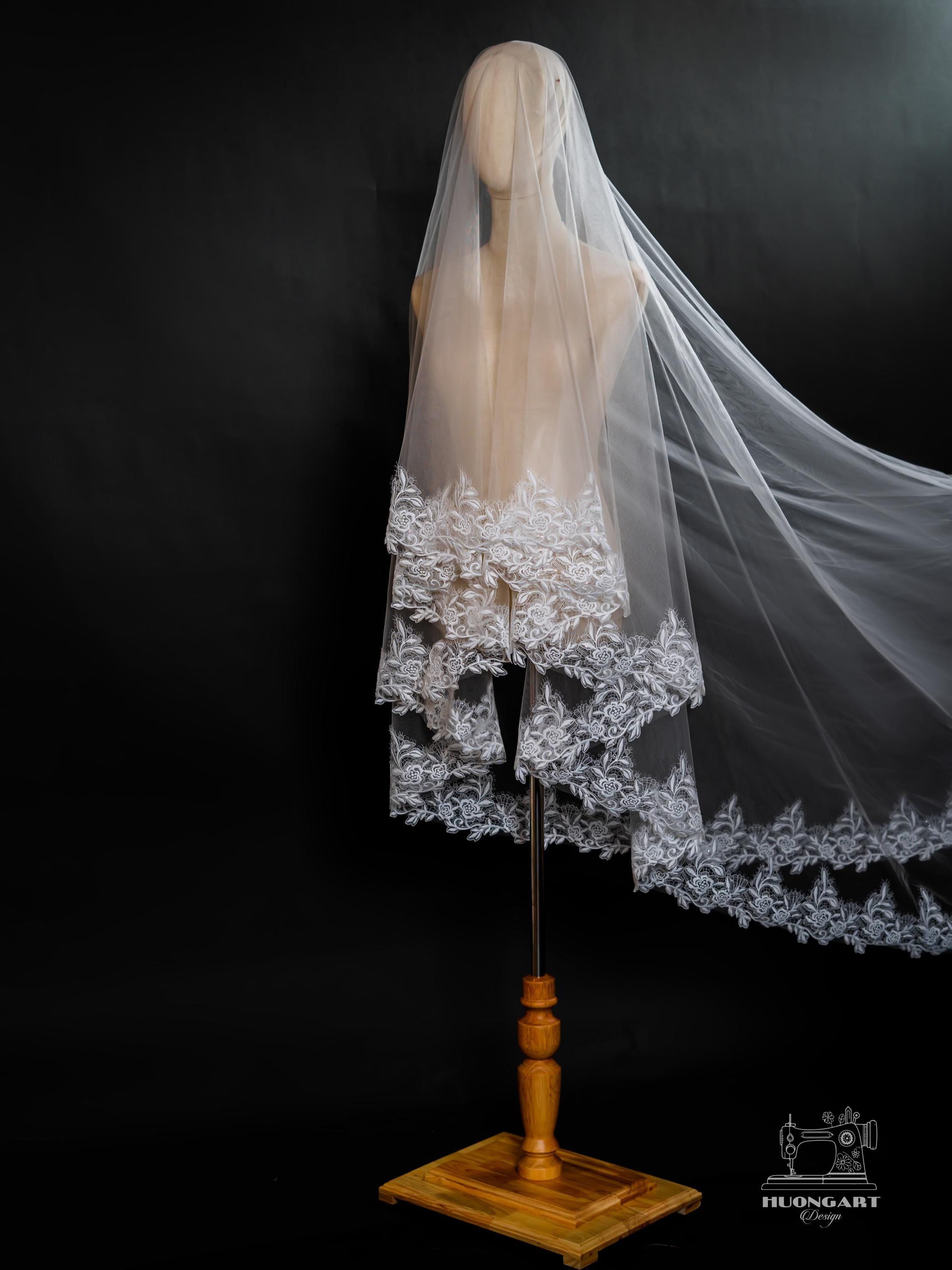 Sparkly Floral Embroidered Mantilla Bridal Veil | Scalloped Edge