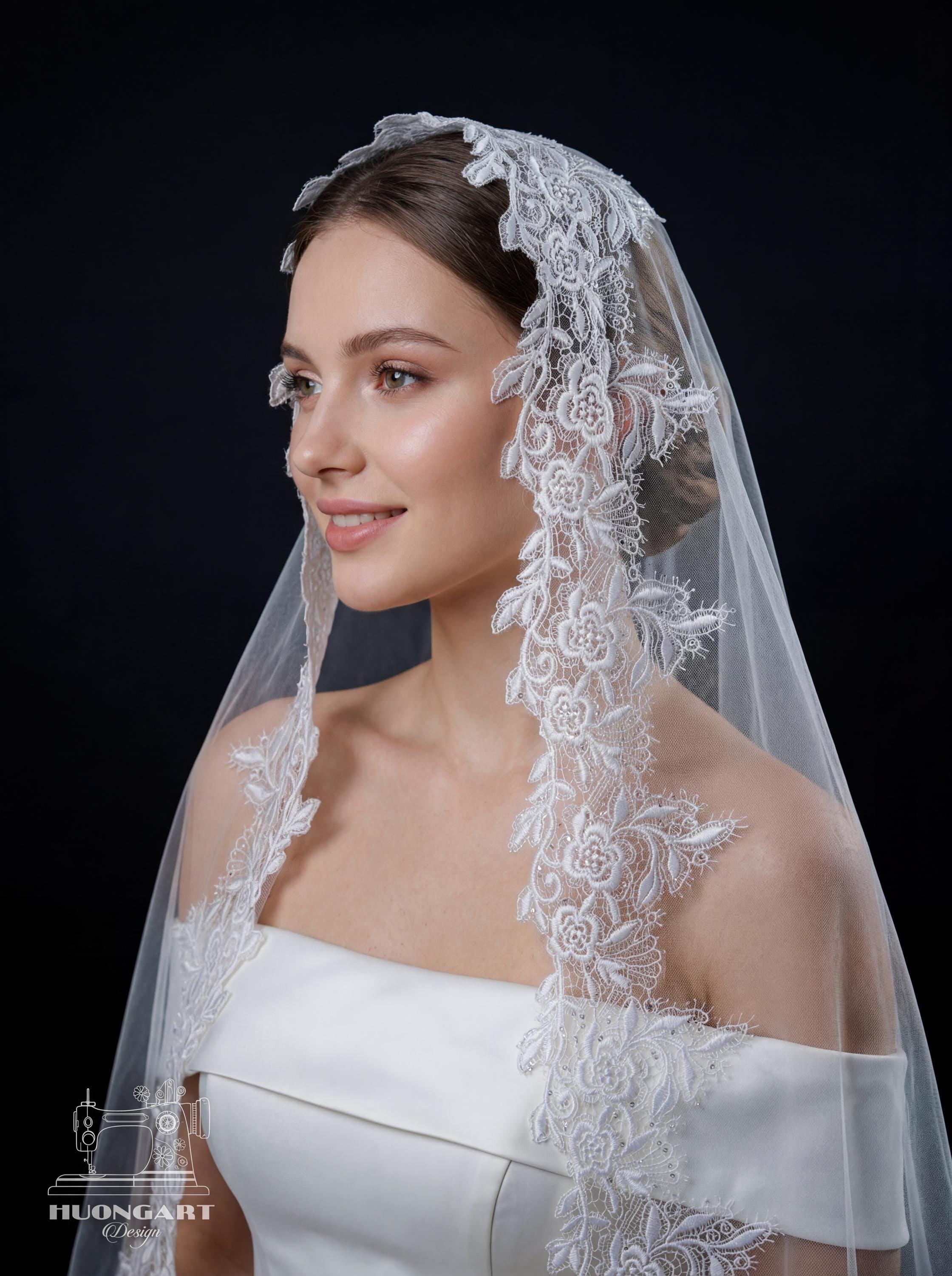 Sparkly Floral Embroidered Mantilla Bridal Veil | Scalloped Edge