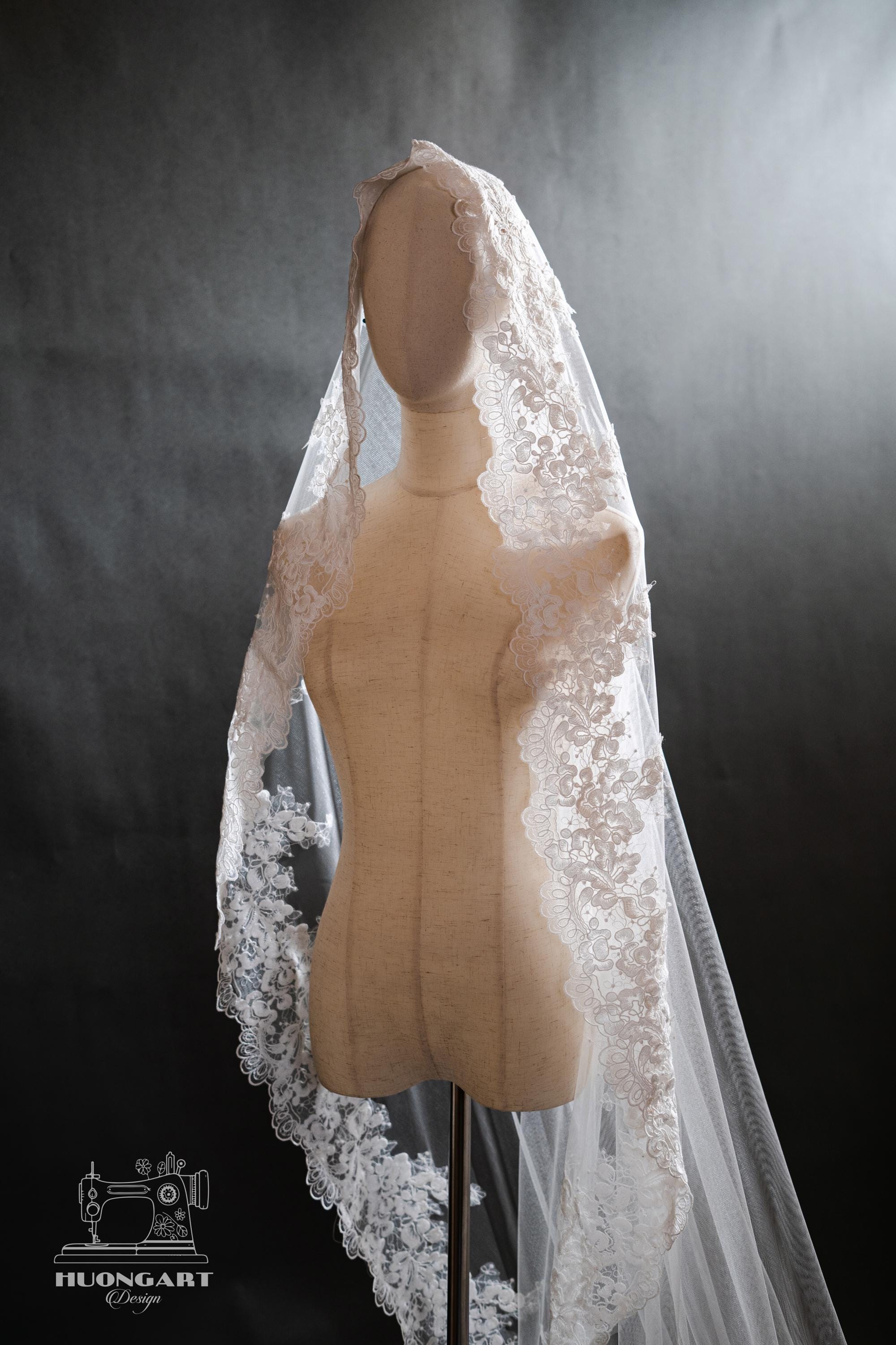 Scalloped Floral Lace Mantilla Bridal Veil | Cathedral Length