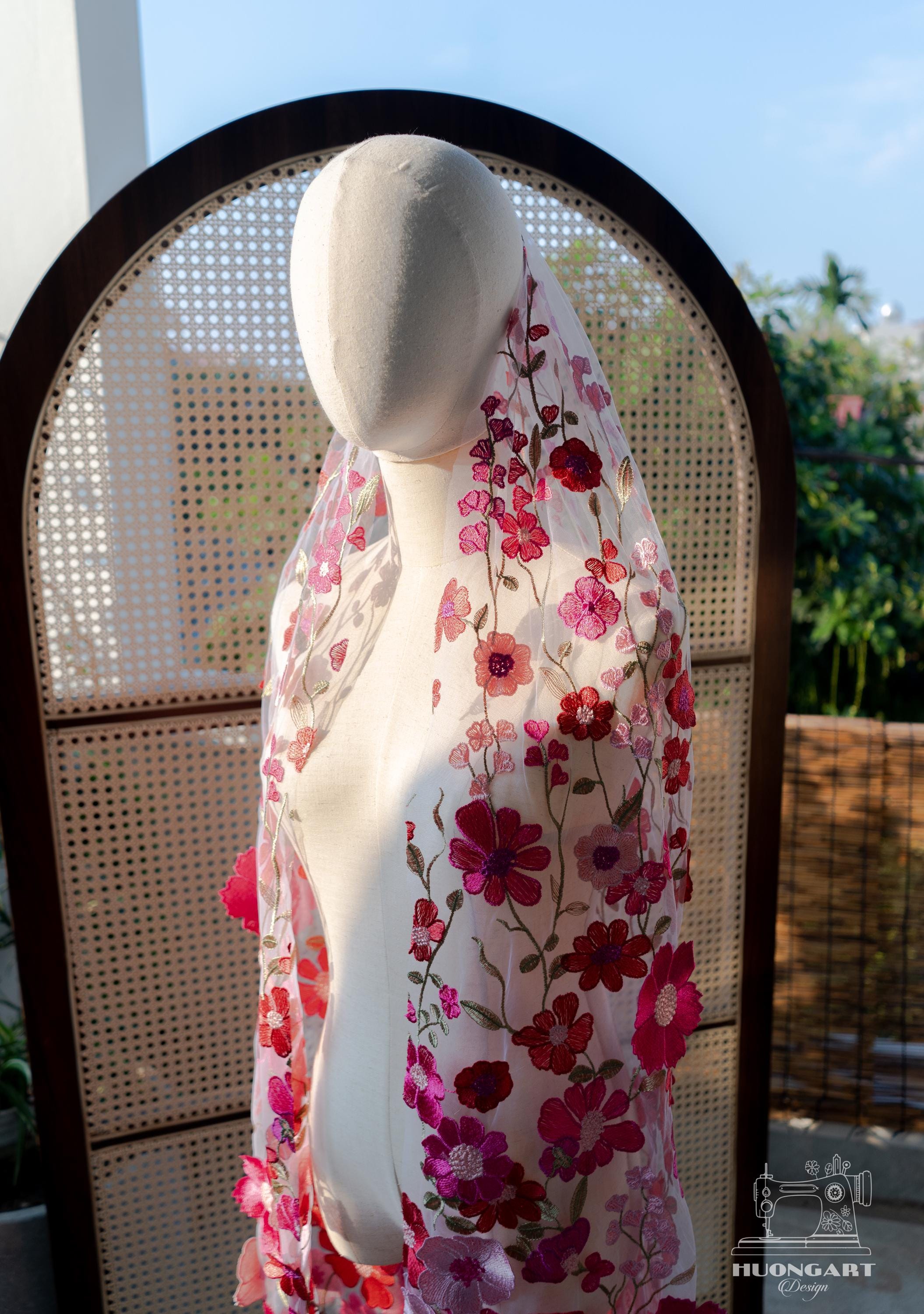 Fuchsia 3D Flower Bridal Veil | Magenta Floral Fingertip