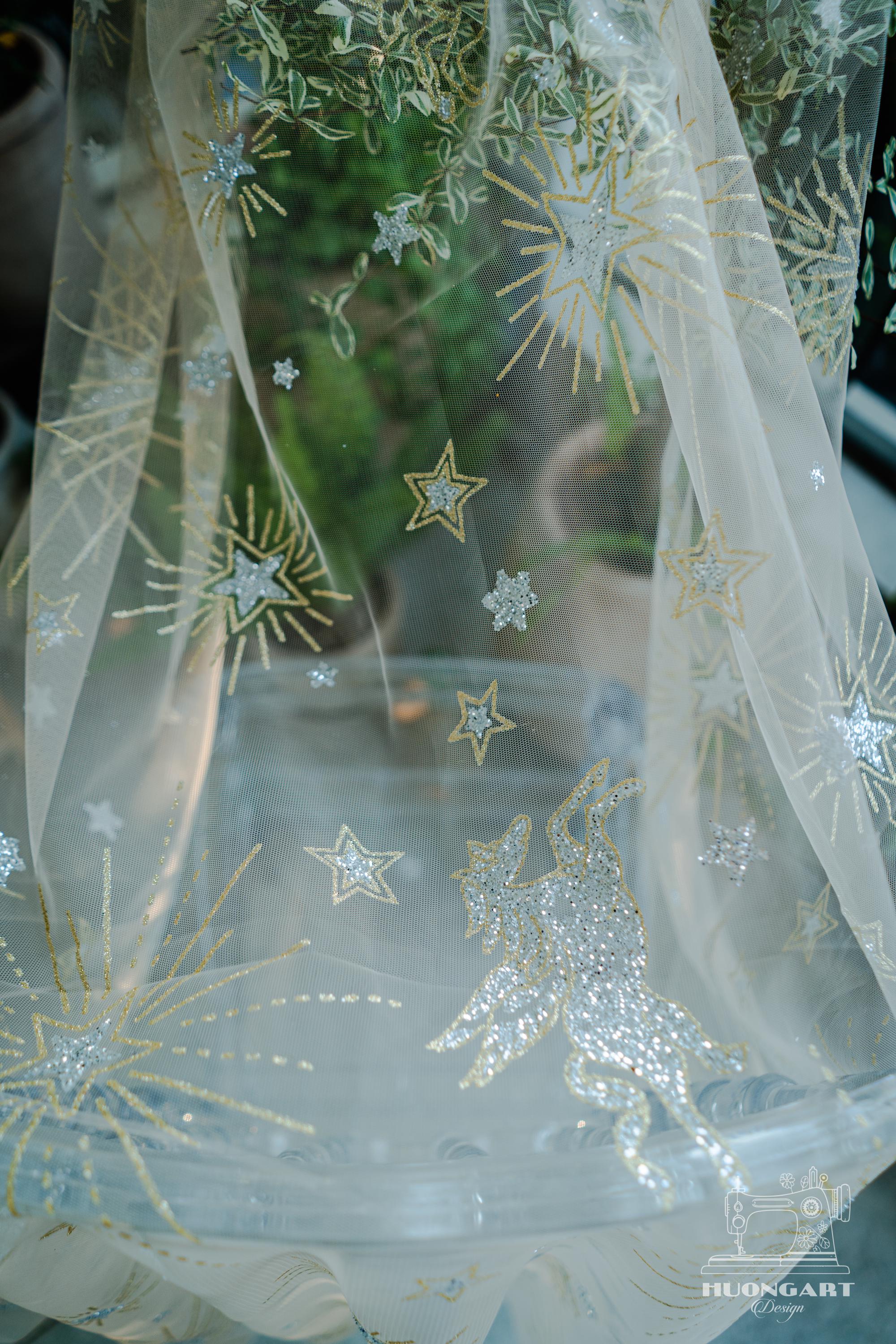 Pegasus Constellation Sequin Bridal Veil | Champagne Fingertip Cut