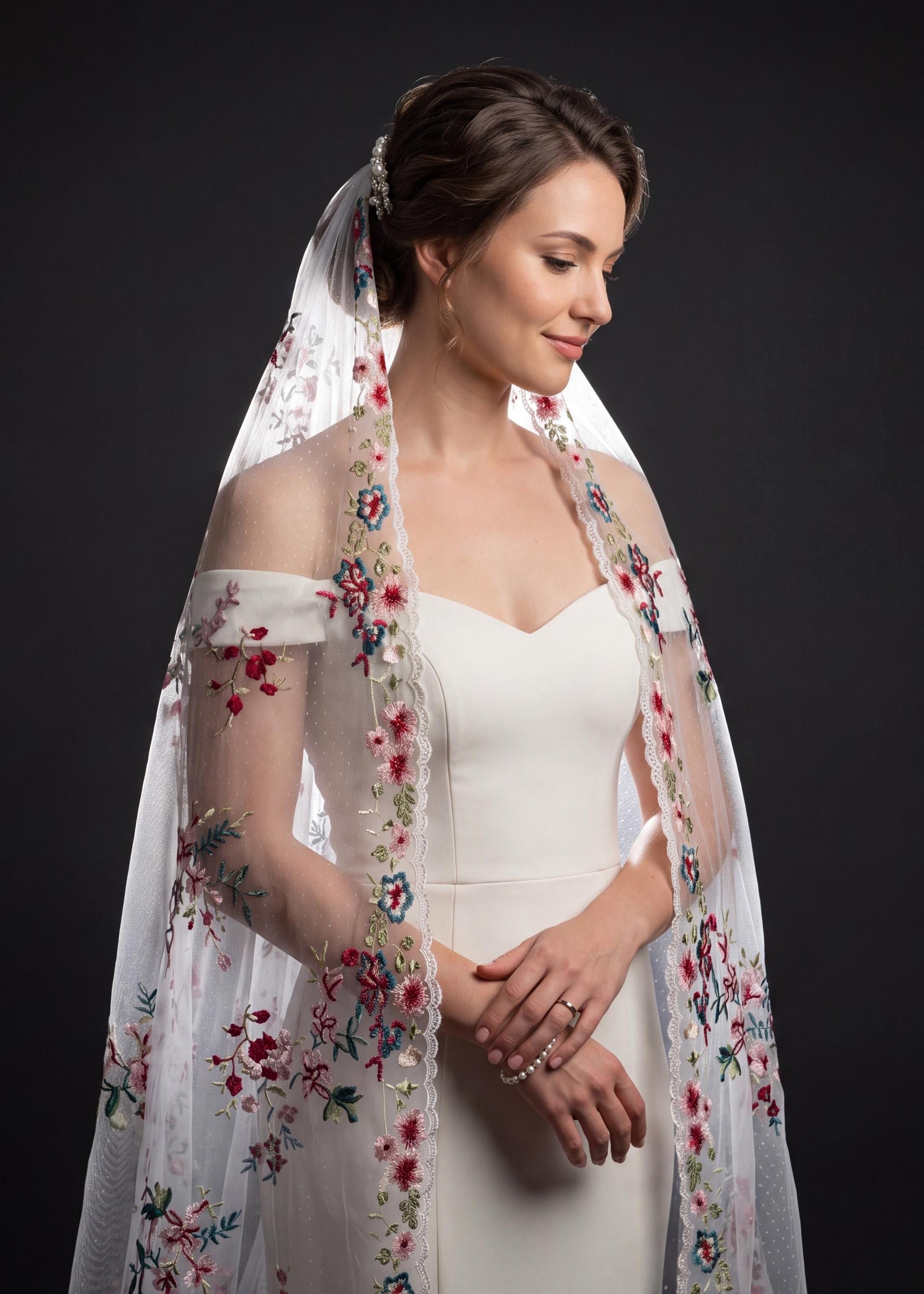 Scalloped Lace Mantilla Bridal Veil | Burgundy Botanical Fingertip