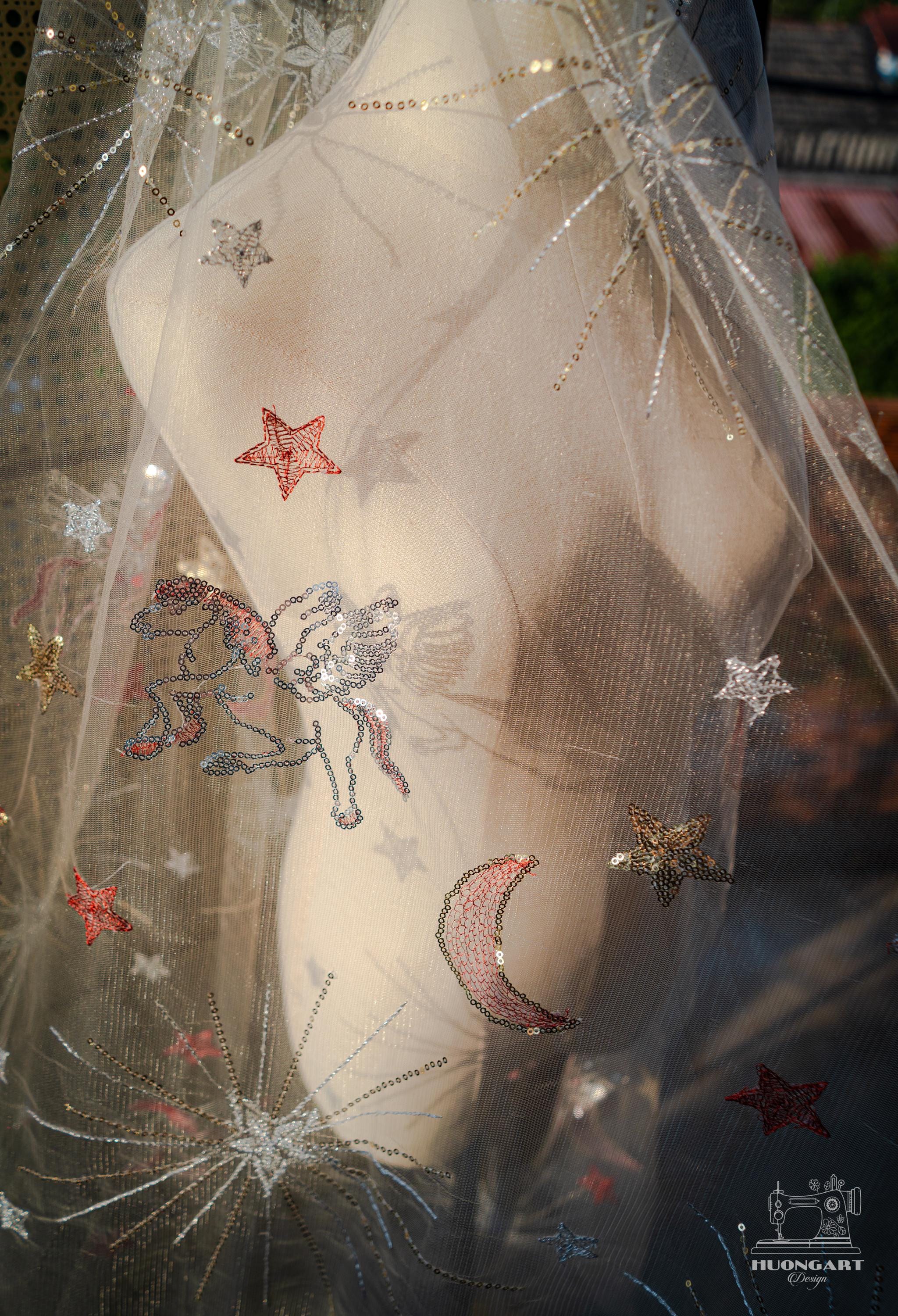 Pegasus Celestial Sequin Bridal Veil | Champagne Fingertip Cut